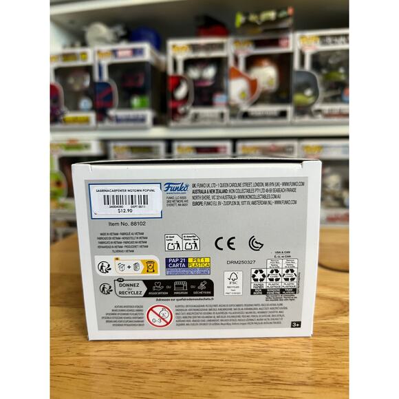 IN HAND NEW Sabrina Carpenter Funko Pop #479 Short Sweet Rocks Nightgown Vinyl - Picture 6 of 6